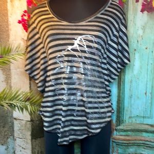 Just me top beautiful black gray M